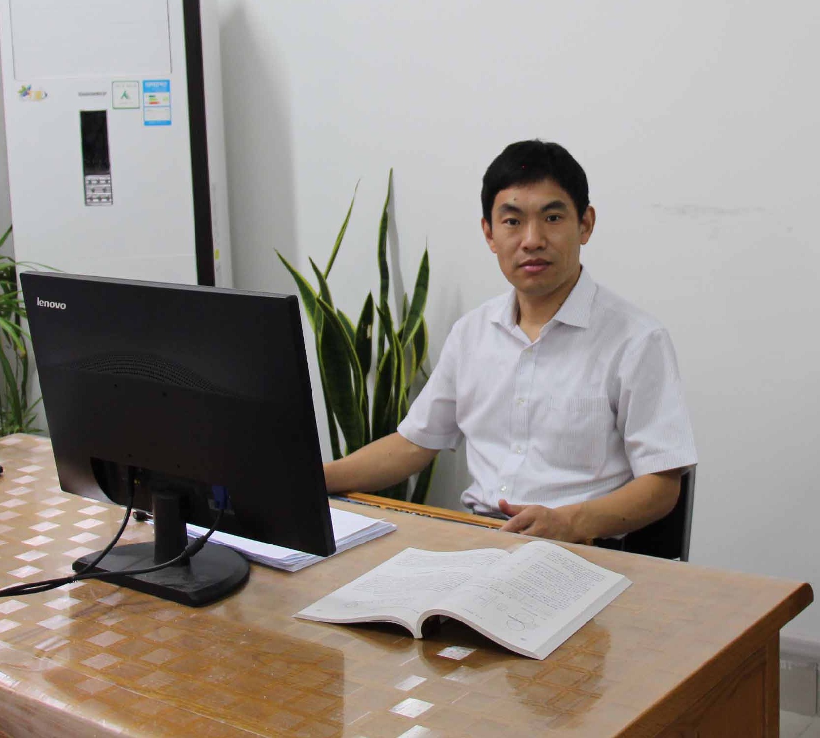 beat365唯一官方网站院长李辉平